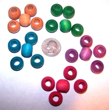 25 Colored Wood Beads 5/8" Parrot Bird Toy Parts  Craft Parts w/ 5/16" Hole 
