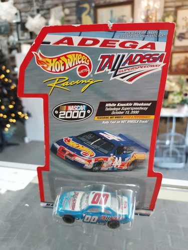 Hot Wheels #00 2000 Talladega White Nuckle Weekend  Collectable 1/64 Car