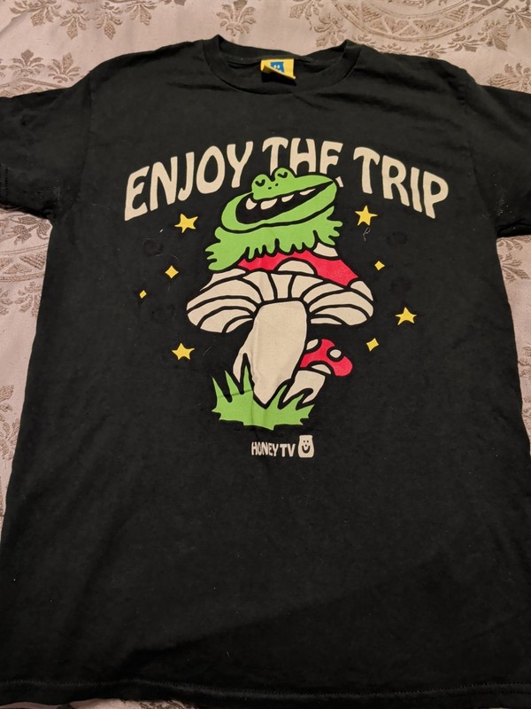 Honey TV Enjoy The Trip Forest T-Shirt Size S