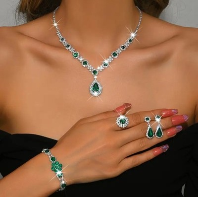 Smaragd-Grün Kristall Tropfen Schmuck Set Halskette Ohrring Armband & Ring 4 Stck.