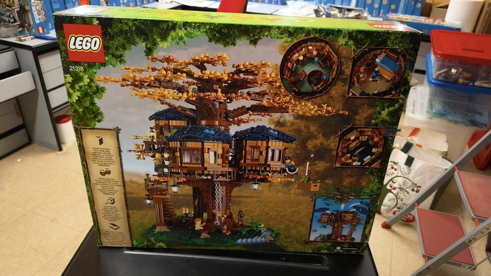 LEGO Ideas 21318 Tree House, foto 2 di 2