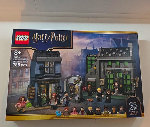 LEGO Harry Potter 76471 Ollivanders & Madam Malkin's Robes 788pcs Boxed 8+