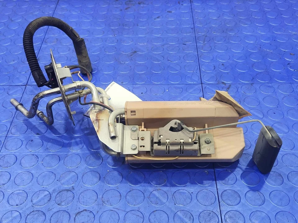 Conjunto de bomba de combustible tanque de combustible trasero eje trasero Ford F-150 F-250 F-350 95 fabricante de equipos originales Foto 4 de 4