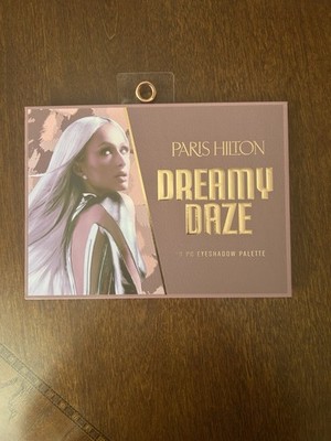 Paris Hilton Dreamy Daze 28pc Eyeshadow Palette New