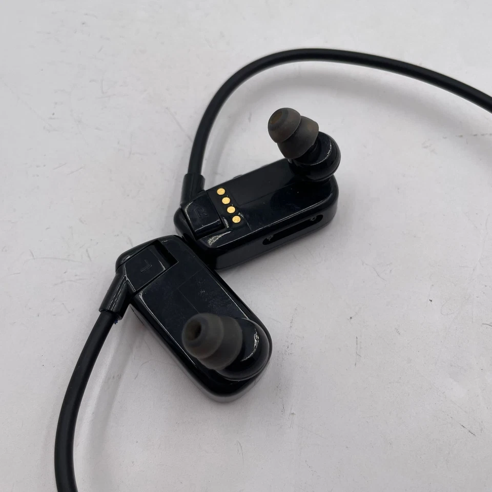 Pyle Reproductor MP3 Auriculares Bluetooth Impermeable Natación IPX8 PSWP28BK Negro Foto 4 de 4