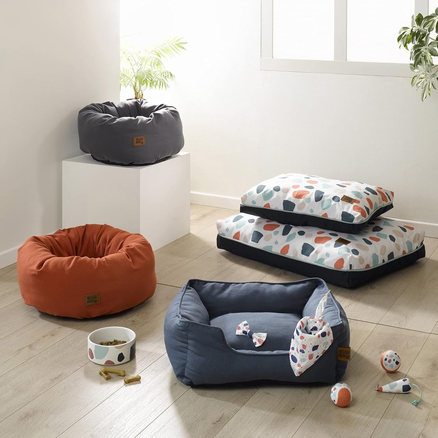 Panier rectangle en polyester 75x70cm Terrazzo Indigo pour chien