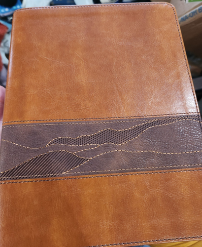 Rooted: The NIV Bible for Men - Brown Leathersoft - NEW VERSION / STUDY - Imagen 5 de 7