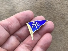 Penton Hook Yacht Club Chertsey Sailing Boats Burgee vintage enamel pin badge