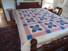 Vtg. Hand Stitched FLORAL APPLIQUED Cotton PATCHWORK Scalloped QUILT - 66" x 90"
