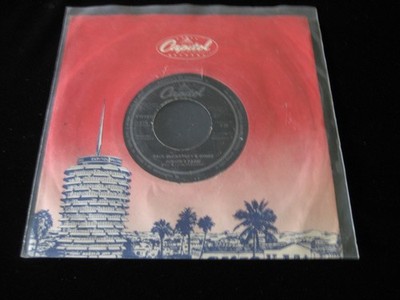 PAUL McCARTNEY/WINGS~Junior's Farm/Sally G~Vinyl 7'' 45 rpm Single, RE Capital