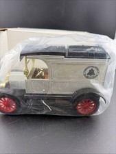 ERTL Ford 1913 Model T Van Bank AT T