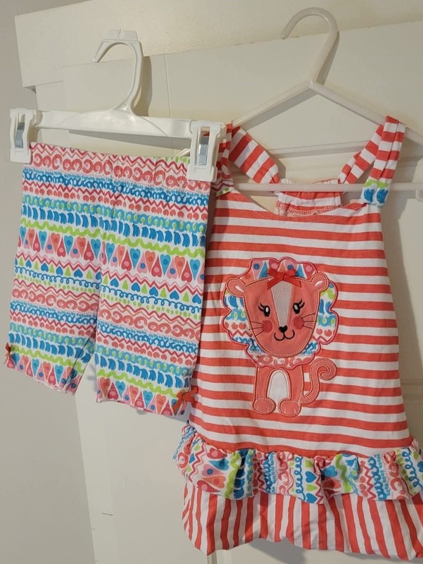 Nanette Top And Shorts Set Size 5