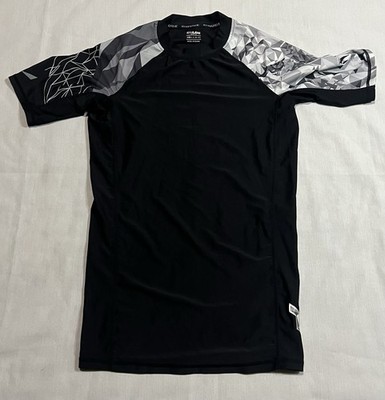 Huge Sports Shirt Mens S Black Geometric Lion Graphic Athletic Performance Tee