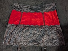 Red Velvet Black Lace Garter Belt Goth Vampire-Excellent-Fits like Sm/Med-Read