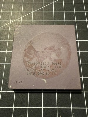 Intel Pentium SU073 133 MHz Sockel 7 PC Retro CPU Prozessor Doom Quake Keramik