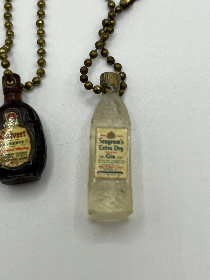 Seagrams Gin Keychain Mini Bottle &Vintage Mini CALVERT Whiskey Bottle Keychain - Image 4 of 4
