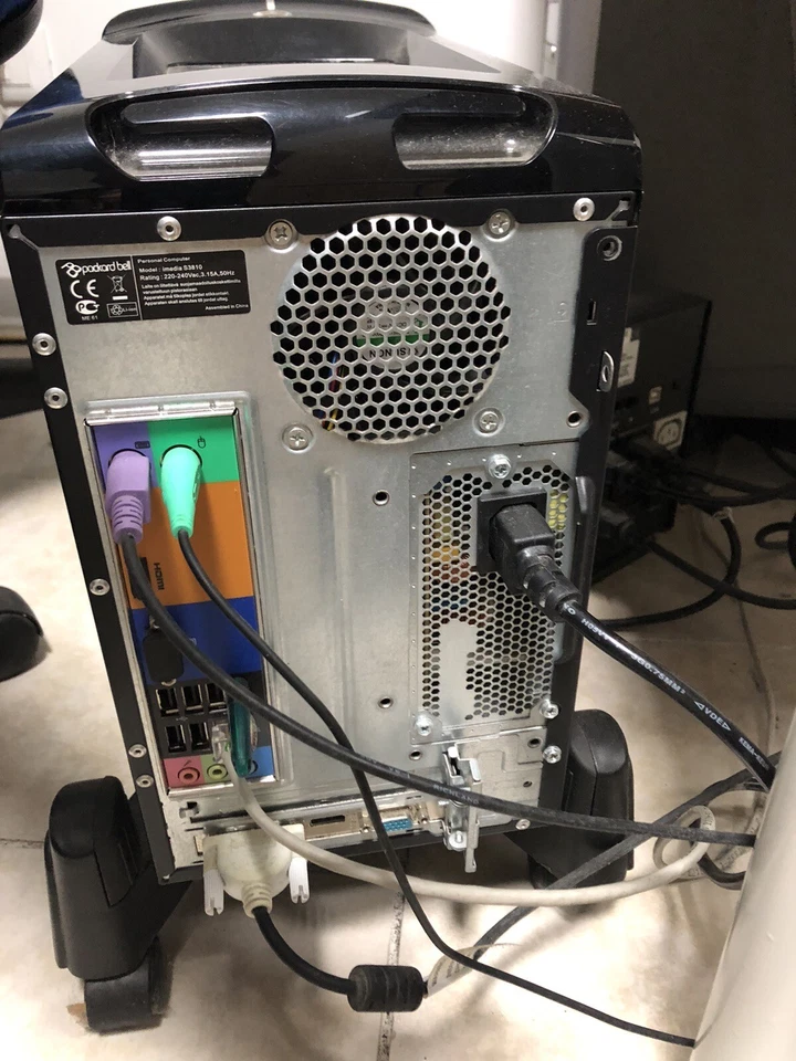 Pc Packard Bell i3 + Monitor Samsung 22” - NUOVO - Immagine 3 di 4