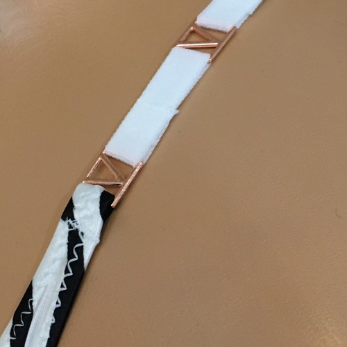 Sexy hoch geschnittene Damen-G-String-Tangas mit Akzentriemen Unterwäsche Höschen Dessous - USA - Bild 21 von 23