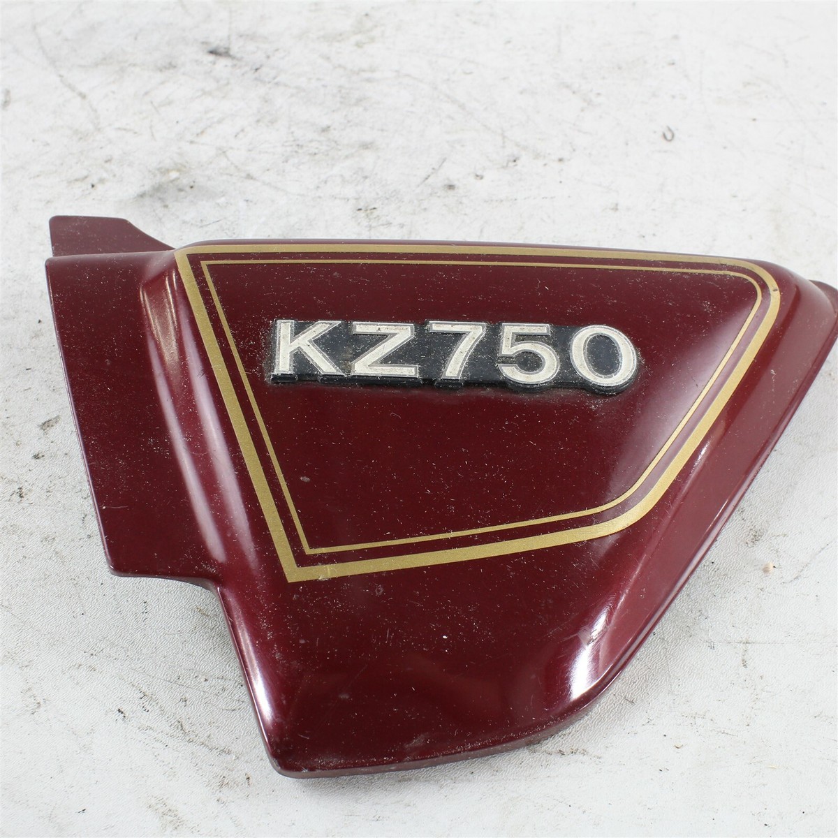 khn　一輪車カバーNo.319 Kawasaki 36001-1095-7Y Luminous Dark Red Left Side Cover KZ750