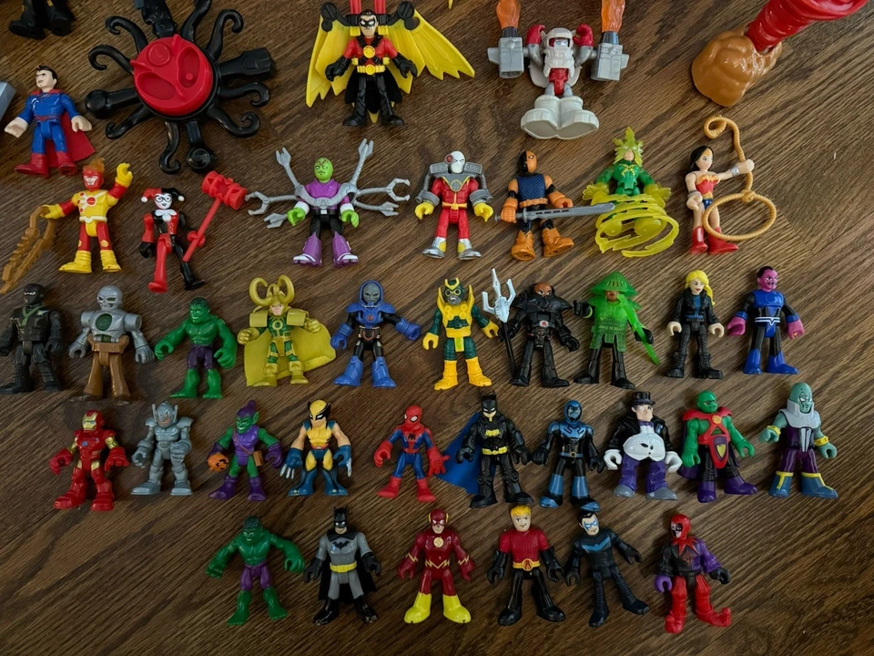 Fisher Price Imaginext Batman DC/Marvel Super Friends Figures & Vehicle Toy Lot - Image 4 of 4