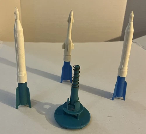 Vintage Marx Cape Kennedy Playset Missile Launcher Canaveral And Rockets