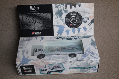 1997 Corgi Classics Beatles Collection AEC 4 Wheel Flatbed Lorry w/Billboard MIB