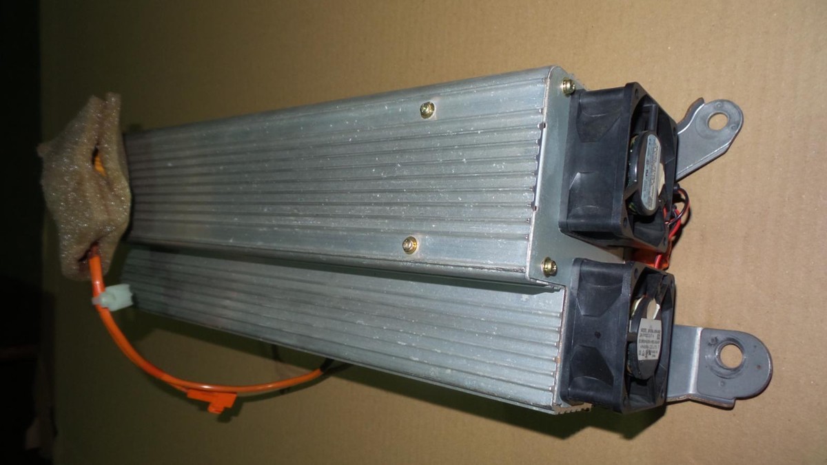 TOYOTA ESTIMA HYBRID MK2 2000 - 2006 VOLTAGE INVERTER 40516 86210