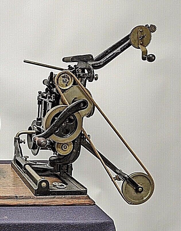 35mm film projector Edison Universal Projecting Kinetoscope