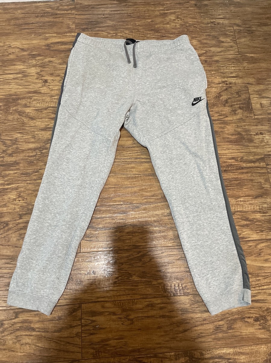 nike tracksuit bottoms large