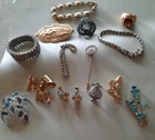 lot of vintage Costume/ Fashion jewelry