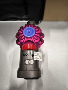 Dyson V7 Kabelloser Staubsauger - Gebraucht, Schwacher Akku, Keine Zubehörteile