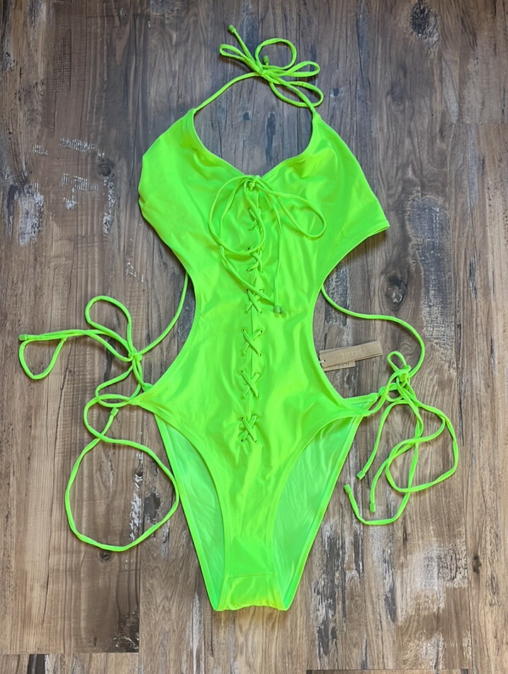 ワンピース水着 EMERALD GREEN ASYMMETRY NECK MONOKINI Custom Monokini One Piece Swimsuit - Emerald Green – Cynababy