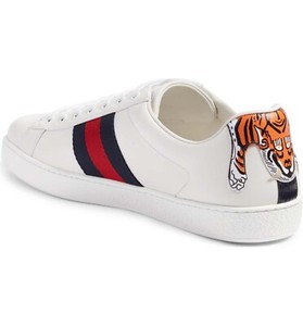 gucci tennis shoes with tiger