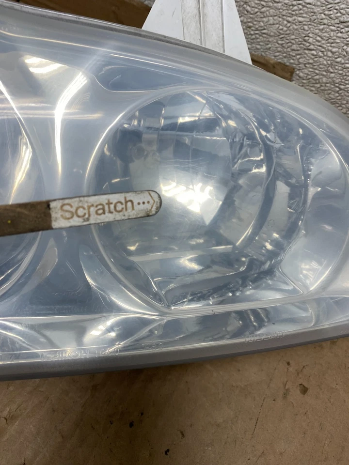 2000 to 2001 Infiniti I30 Left+Right Side Headlights Halogen U8465 DW - Image 4 of 4