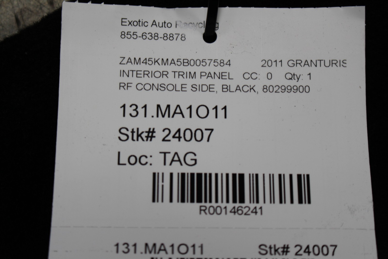 Maserati GranTurismo Front Right Center console trim P/N 80299900