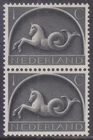 Nederland plaatfout 405PM11+PM12  op 1 ct Germaanse symbolen 1943 postfris (MNH)