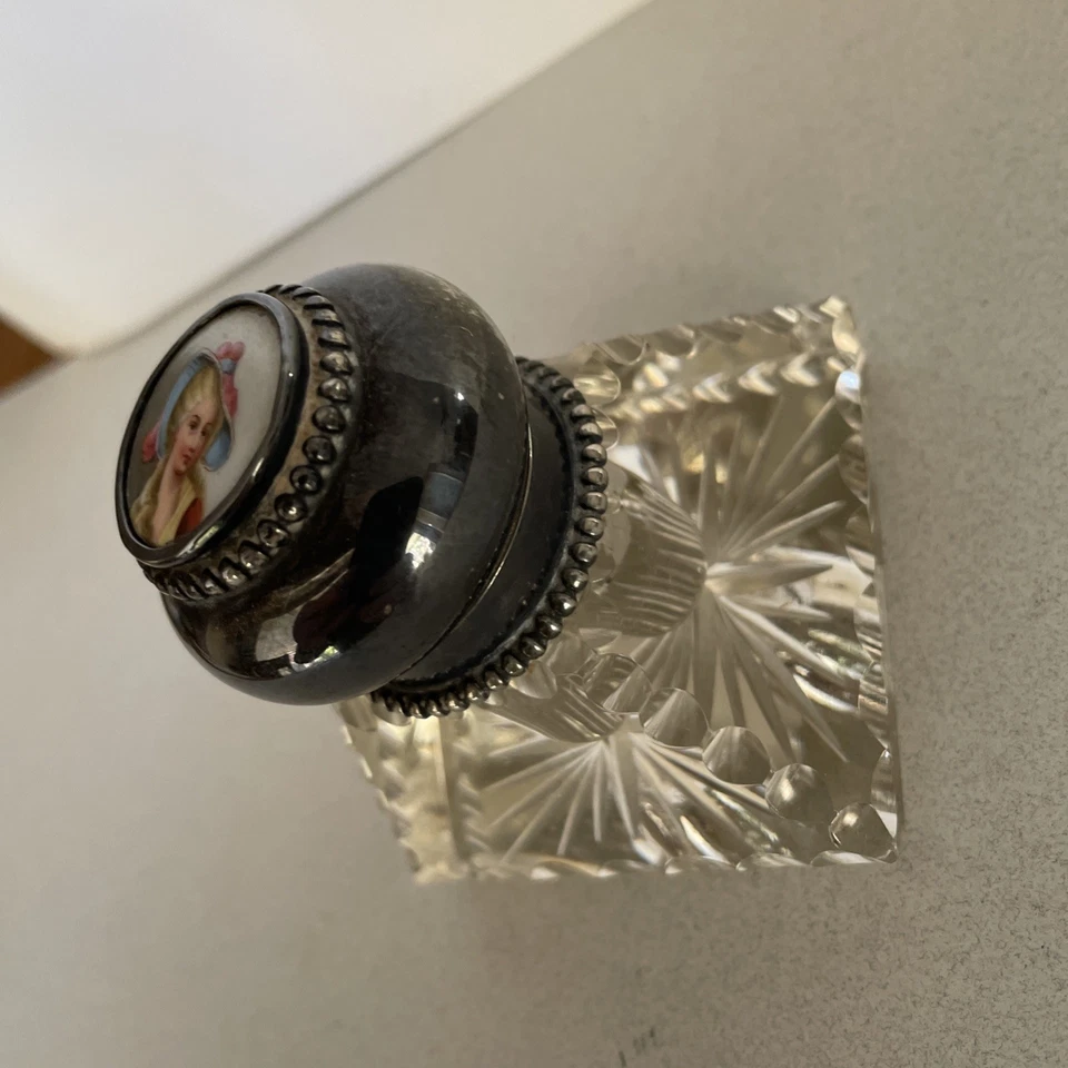 ANTIGUO RARO TINTERO PLATEADO CON BISAGRAS PLATA DAMA VICTORIANA SUPERIOR Foto 2 de 4