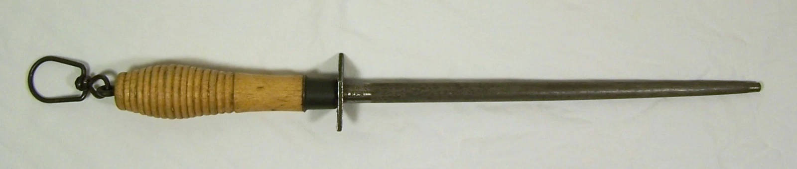 LEE'S Honing Steel Rod 17” Knife Sharpening Beehive Wood Handle Swivel Vintage