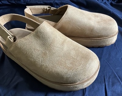 Sugar Sand Cabin Clogs / Shoes ~ Size 9M ~ NIB