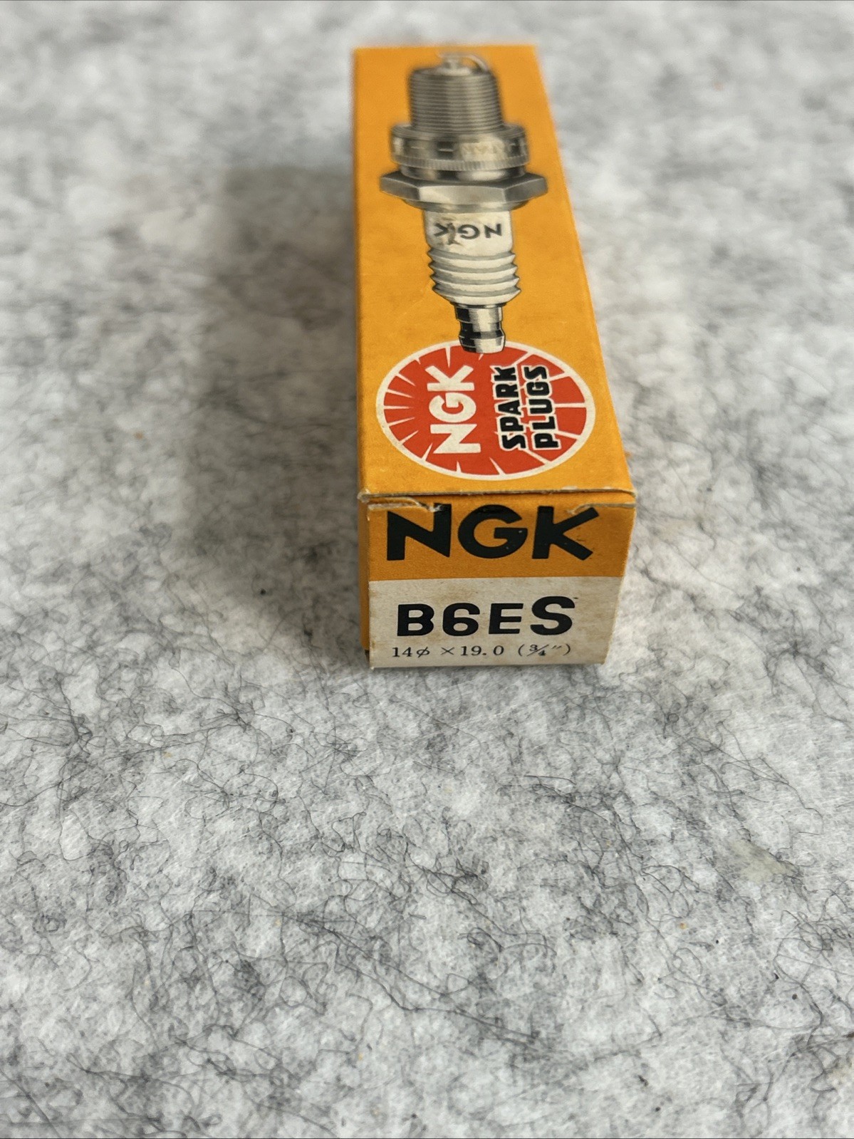 NEW NGK B6ES SPARK PLUG Qty 1 New Old Stock NOS Made In Japan Offers Welcome
