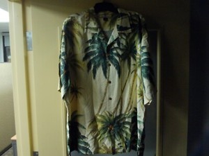 TOMMY BAHAMA 100% SILK "AROMA" MENS VACATION HAPPY HOUR CASINO PARTY SHIRT SZ LG