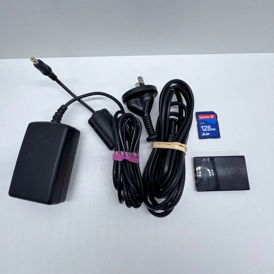 Vivitar Vivi Cam 3930 Digital Camera 5.0MP Compact Point & Shoot w 128MB SD Card - Image 2 of 4