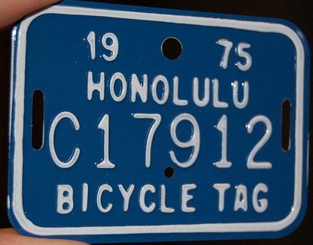 VINTAGE 1975 HONOLULU HAWAII C17912 BICYCLE BIKE LICENSE PLATE