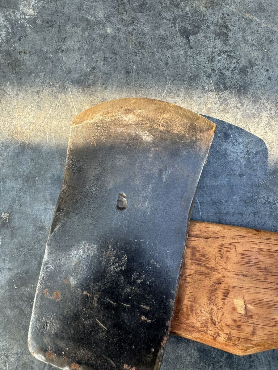 Vintage E.C.Simmons Embossed No.5 Keen Kutter Single Bit Axe Vintage E.C.Simmons Embossed No.5 Keen Kutter Single Bit Axe