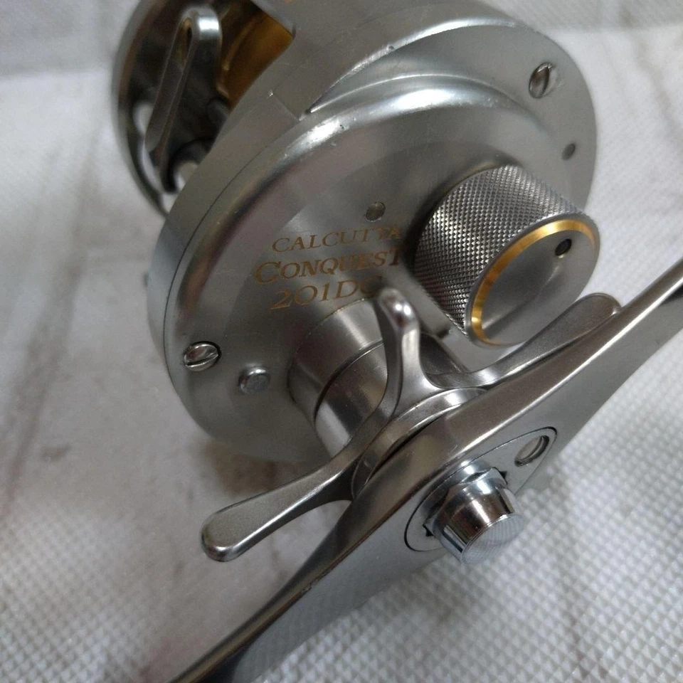 Shimano 03 Calcutta Conquest DC 201 Left Hand Baitcasting Reel Japan  Free Ship - Image 3 of 4