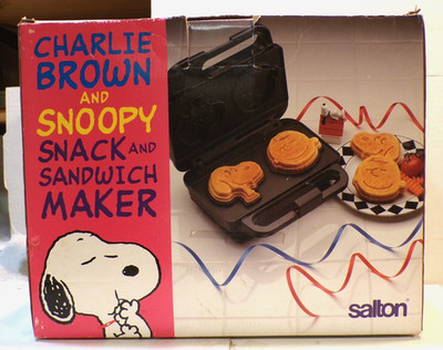 Charlie Brown and Snoopy Snack and Sandwich Maker   1992, Salton SA-12