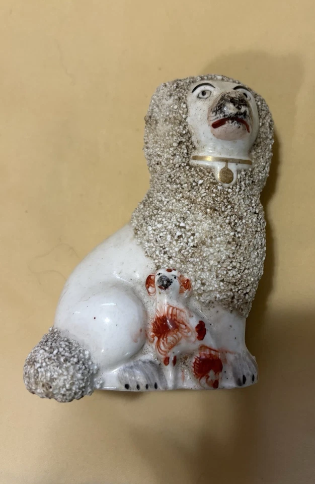 Auténtico caniche antiguo de confeti de porcelana Staffordshire Foto 2 de 4