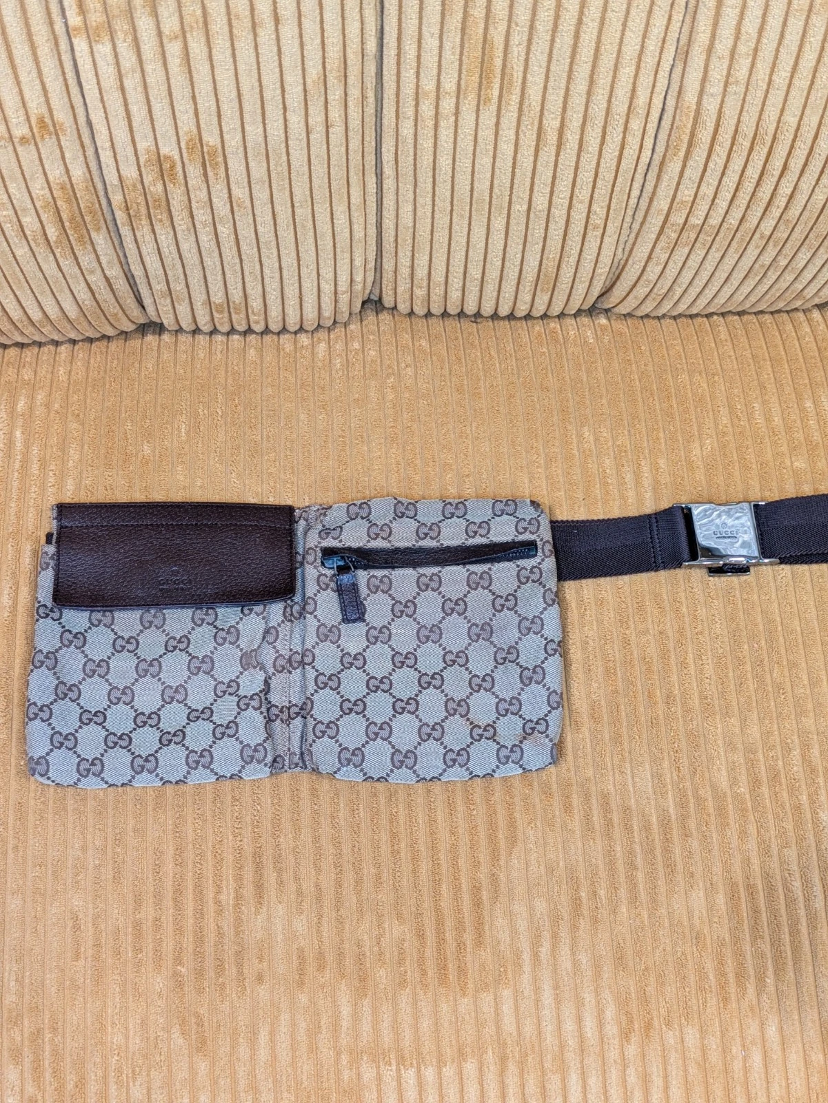 Authentique sac ceinture GUCCI GG pochette taille