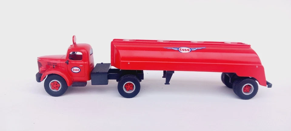 1/50 o scale 3d printed 1942 Reo Gold Comet  truck handmade custom kitbashed - Image 2 of 4