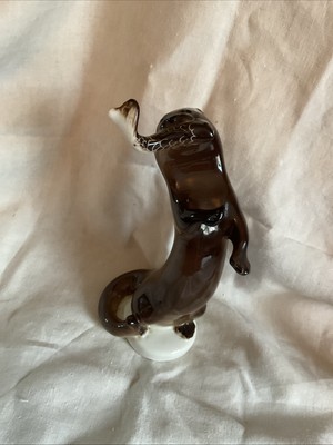 Seltene Vintage Porzellan Figur Otter mit Fisch von Lomonossow UdSSR